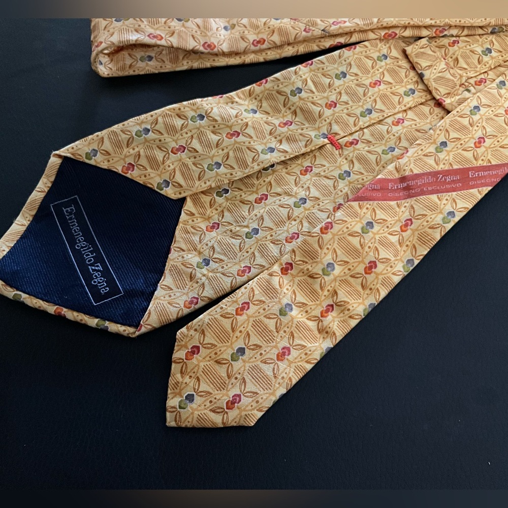 *2for$15* Ermenegildo Zegna yellow Patterned silk Tie